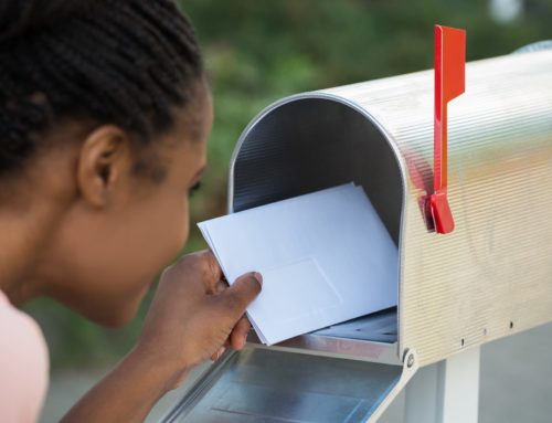 Postal Service, Postal Service hopes to boost mail volume with greeting card test.
